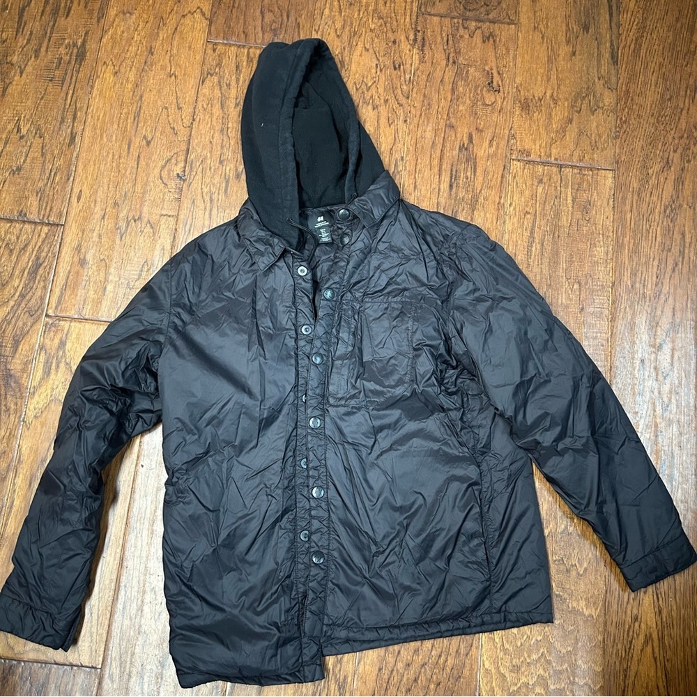 H&M Men's regular fit hooded Puffer Jacket‎